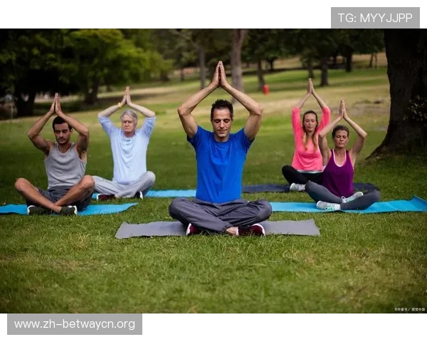 谈球吧：足球比赛中的心理调节技巧，帮助运动员应对压力与焦虑